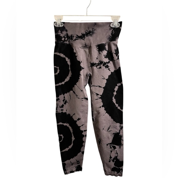 PINK Victoria's Secret Pants - PINK Victoria’s Secret Spiral Tie Dye Ribbed Leggings size medium